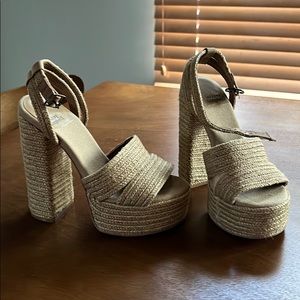 NWOT Jeffrey Campbell Yawl Twine Platform Size 5